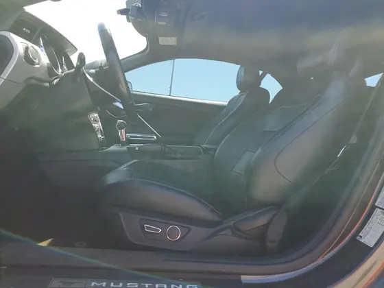 2017 Ford Mustang VIN 1FATP8UH0H5293913 - photo 6 of 11