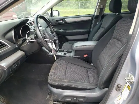 2017 Subaru Outback VIN 4S4BSAFC0H3375547 - photo 9 of 13