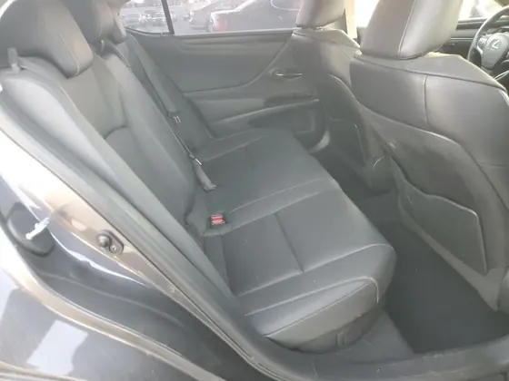 2022 Lexus ES VIN 58ADA1C12NU025768 - photo 9 of 14