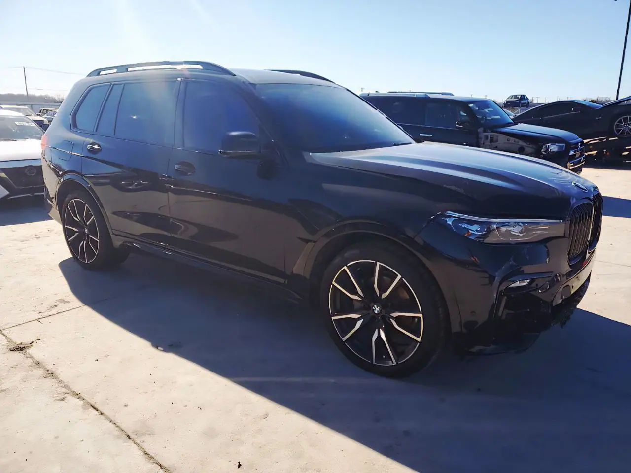 2022 BMW X7 VIN 5UXCW2C04N9M75073 - photo 1 of 9