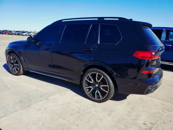 2022 BMW X7 VIN 5UXCW2C04N9M75073 - photo 3 of 9