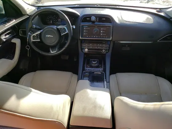 2020 Jaguar F-PACE VIN SADCK2FX9LA631162 - photo 8 of 13