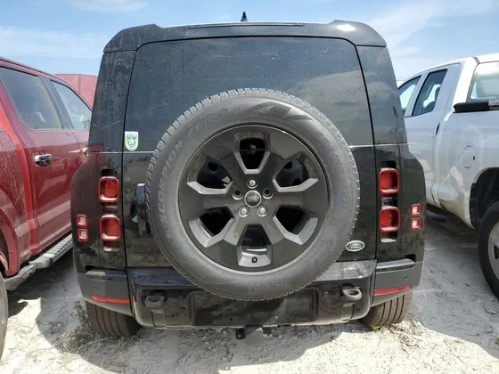2023 Land Rover Defender VIN SALEJ7EX9P2241869 - photo 3 of 14