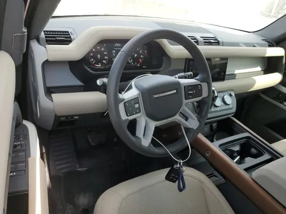 2023 Land Rover Defender VIN SALEJ7EX9P2241869 - photo 7 of 14
