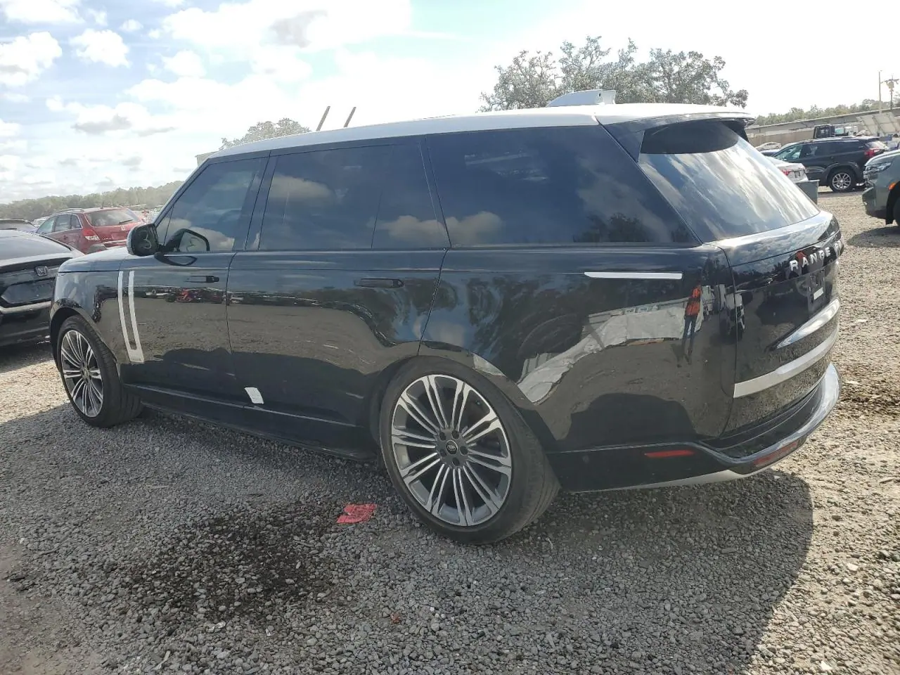 2023 Land Rover Range Rover VIN SALK1BE78PA029461 - photo 1 of 14