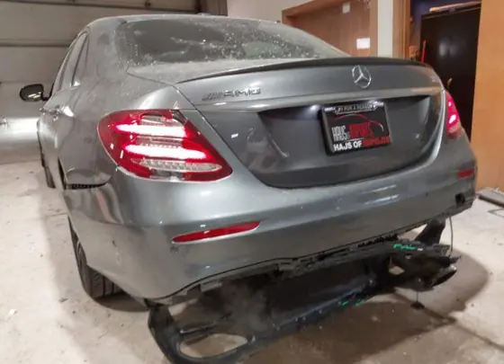 2018 Mercedes-Benz E-Class AMG E43 VIN WDDZF6EB5JA396446 - photo 3 of 12