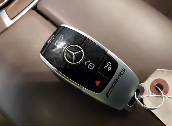 2018 Mercedes-Benz E-Class AMG E43 VIN WDDZF6EB5JA396446 - photo 11 of 12