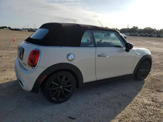 2020 MINI Cooper Convertible VIN WMWWJ5C09L3L03634 - photo 5 of 10
