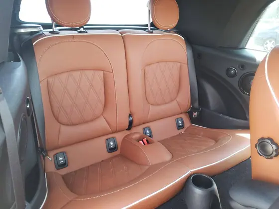 2020 MINI Cooper Convertible VIN WMWWJ5C09L3L03634 - photo 8 of 10
