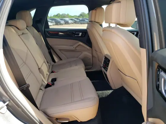 2020 Porsche Cayenne VIN WP1AA2AY9LDA03086 - photo 10 of 15
