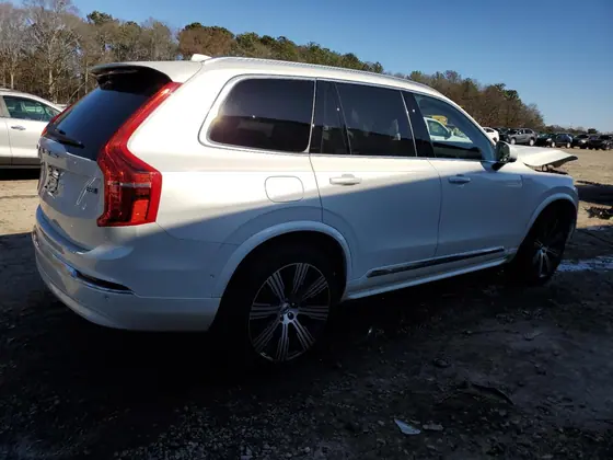 2025 Volvo XC90 VIN YV4062PF0S1296877 - photo 2 of 15