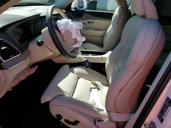 2025 Volvo XC90 VIN YV4062PF0S1296877 - photo 5 of 15