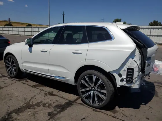 2023 Volvo XC60 VIN YV4L12RA5P1217692 - photo 4 of 14
